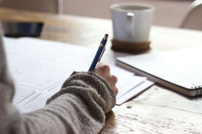 7 Trucuri de Productivitate pe care Orice Doctorand Trebuie să le Stăpânească în 2025